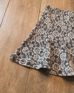 Pollera B/W Roses en internet