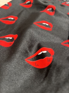 Calzas Kiss en internet