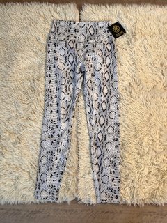 Calzas White Python en internet