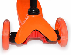 Monopatín Mini Scooter con Luz en internet