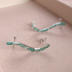 Ear Cuff Slim Cravejado Folheado Em Ródio Branco