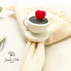 Porta guardanapo biscuit • xícara com coração - comprar online