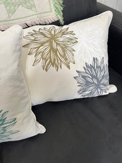 ALMOHADONES BLOSSOM - comprar online