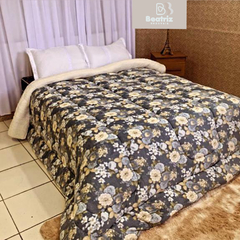 Coberdrom Sherpa - Lã de Carneiro - QUEEN - Estampado Floral Cinza