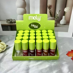Brillo labial con color tapa verde MY801003