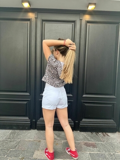 Shortde jean tiro medio blanco - comprar online
