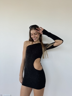 Vestido un hombro manga larga