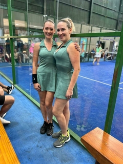 Vestido Mel na internet