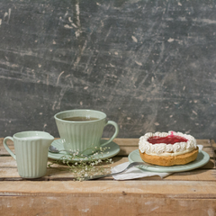 Taza con Plato Irene