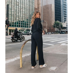 Imagem do Conjunto Blusa e Calça Iris