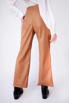 #180 PANTALON CUERINA - comprar online