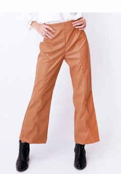 #180 PANTALON CUERINA