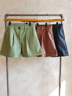 #183 SHORT CUERINA
