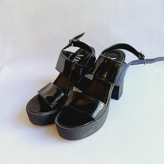 SANDALIAS CON PLATAFORMA
