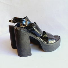SANDALIAS CON PLATAFORMA