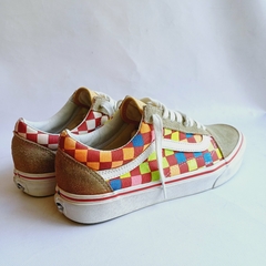 ZAPAS URBANAS CHECKERBOARD VANS en internet