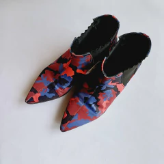 BOTINETAS SARKANY en internet