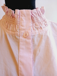CAMISA CUELLO ELASTIZADO JAZMIN CHEBAR en internet