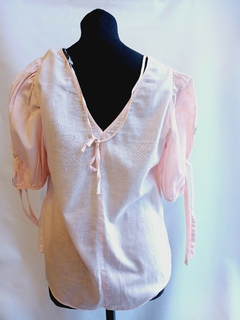BLUSA C/ARGOLLAS ZARA