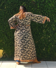 KIMONO BOMBAY NEGRO BEIGE DORADO BORDÓ - HUBERTA