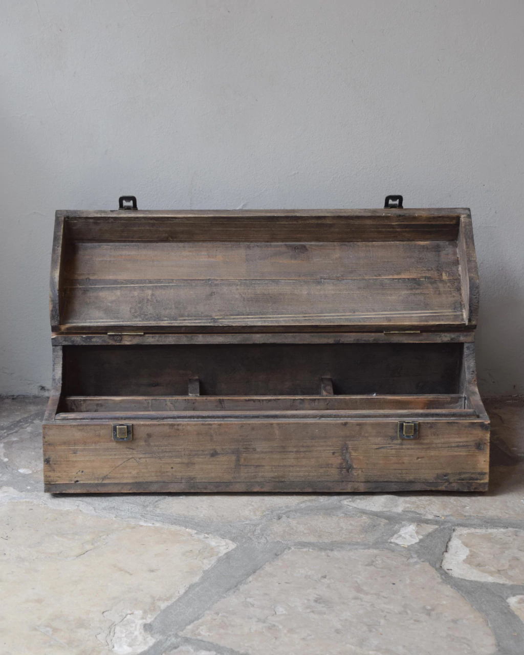 Costurero Antiguo