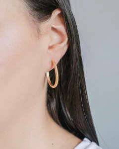 BRINCO ARGOLA TEXTURA BANHO OURO 18K - MARCIA - comprar online