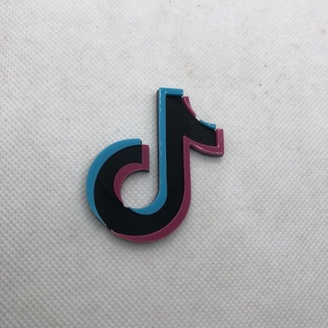 Aplique de Acrílico Colorido símbolo Tiktok - 5 cm