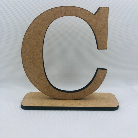 LETRA C 3D EM MDF COM BASE 15 CM - UNIDADE
