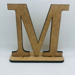 LETRA M 3D EM MDF COM BASE 15 CM - UNIDADE