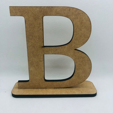 LETRA B 3D EM MDF COM BASE 15 CM - UNIDADE