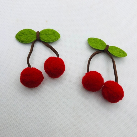 Mini Cereja de Pompom com Corino