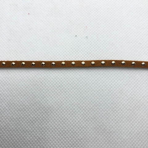 FITA DE COURO CARAMELO 0,4 CM COM TACHINHAS - METRO