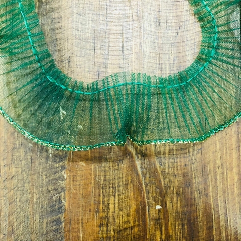 SAINHA NATAL VERDE BANDEIRA C/ BORDA DOURADA - METRO