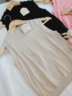 Blusa sin mangas Carrie en internet