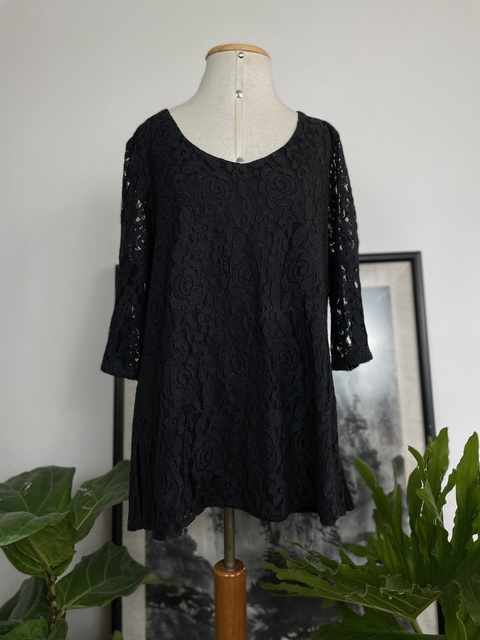 Blusa Renda Monnaliza