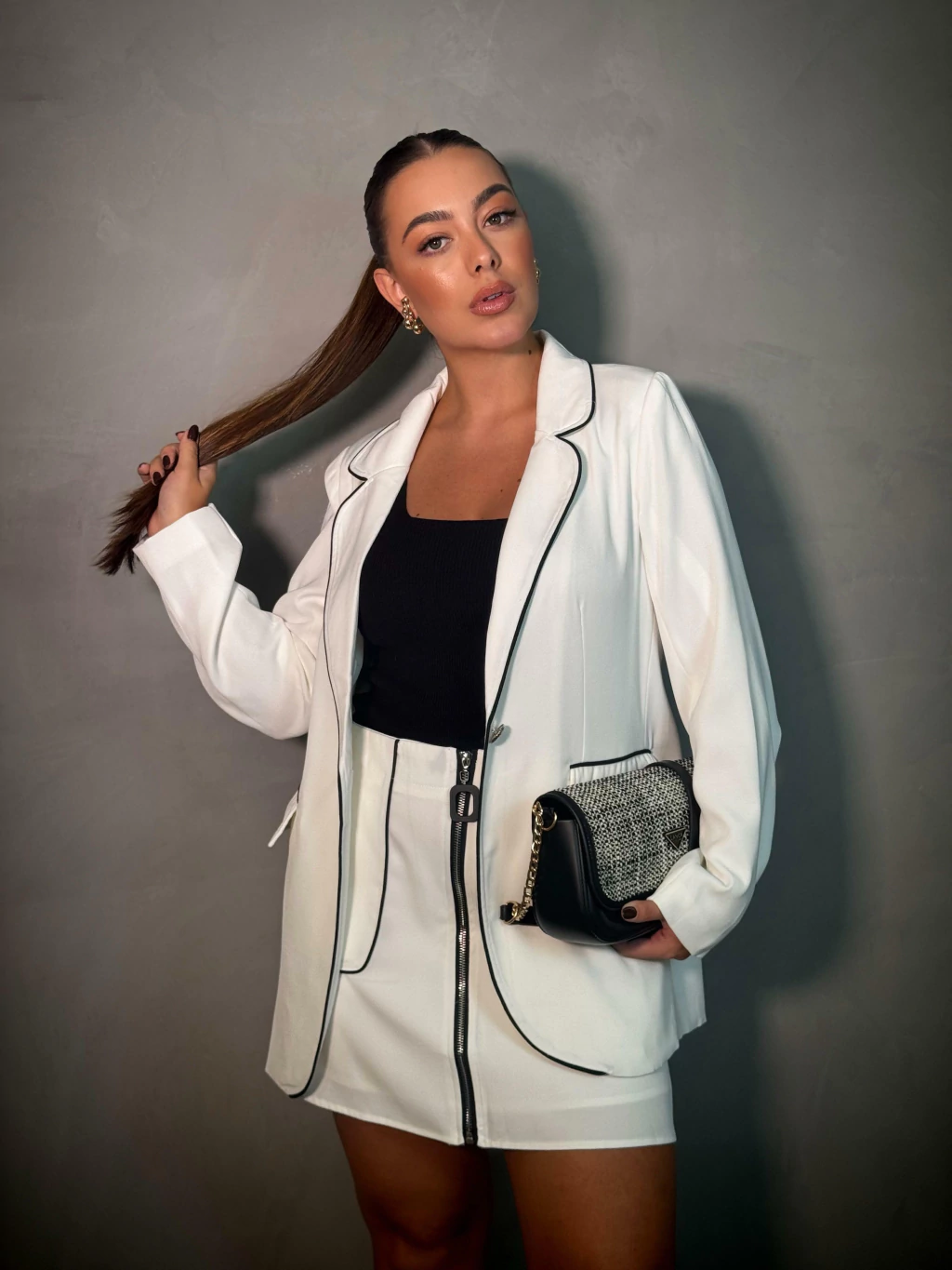 CONJUNTO DE BLAZER E MINISSAIA