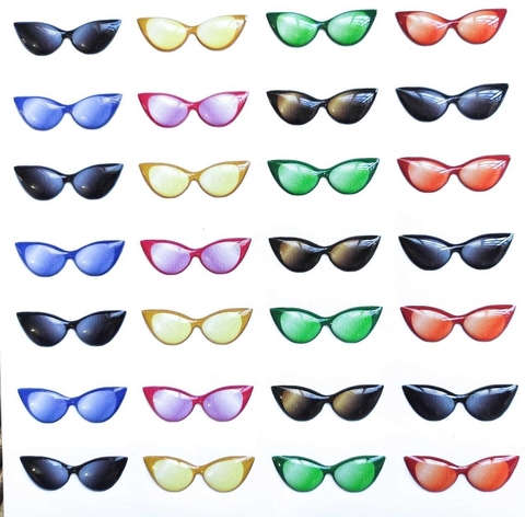 523B Resinado - Óculos Gatinho Fundo Branco - comprar online