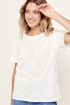 Remera Bordada VT5084