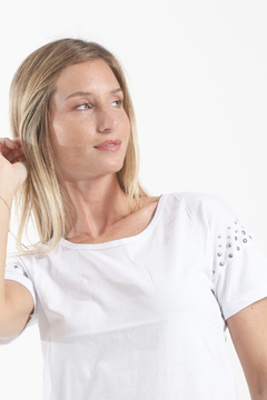 Remera Tachas JORDAN - comprar online
