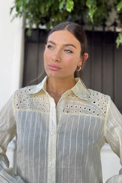 Camisa Fantasia Con Broderie VTK4125