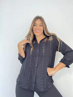 Camisa Con Guardas y hombreras Guipiur vtk147