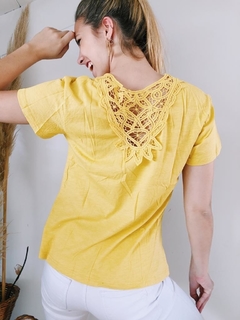 REMERA CON APLIQUE DUMAS - Indiana