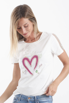 Remera Corazon VT35639