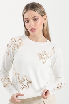 Sweater Flor Bordada VTL682 en internet