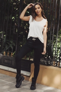 MUSCULOSA CREPPE CAMILA en internet