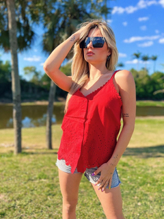 Musculosa Broderie y Botones vtk065