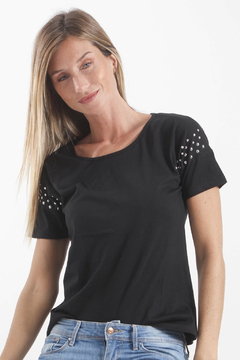 Remera Tachas JORDAN en internet