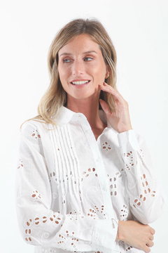 Camisa Broderie Con Pinzas VTK4103