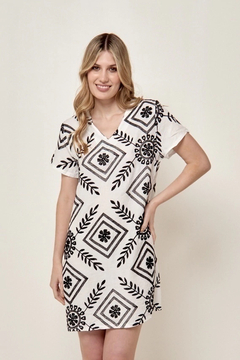 Vestido Bordado Con Manga VT 3005/3006/3007 - comprar online