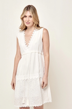 Vestido Con Broderie Y Guardas VTK104 - comprar online